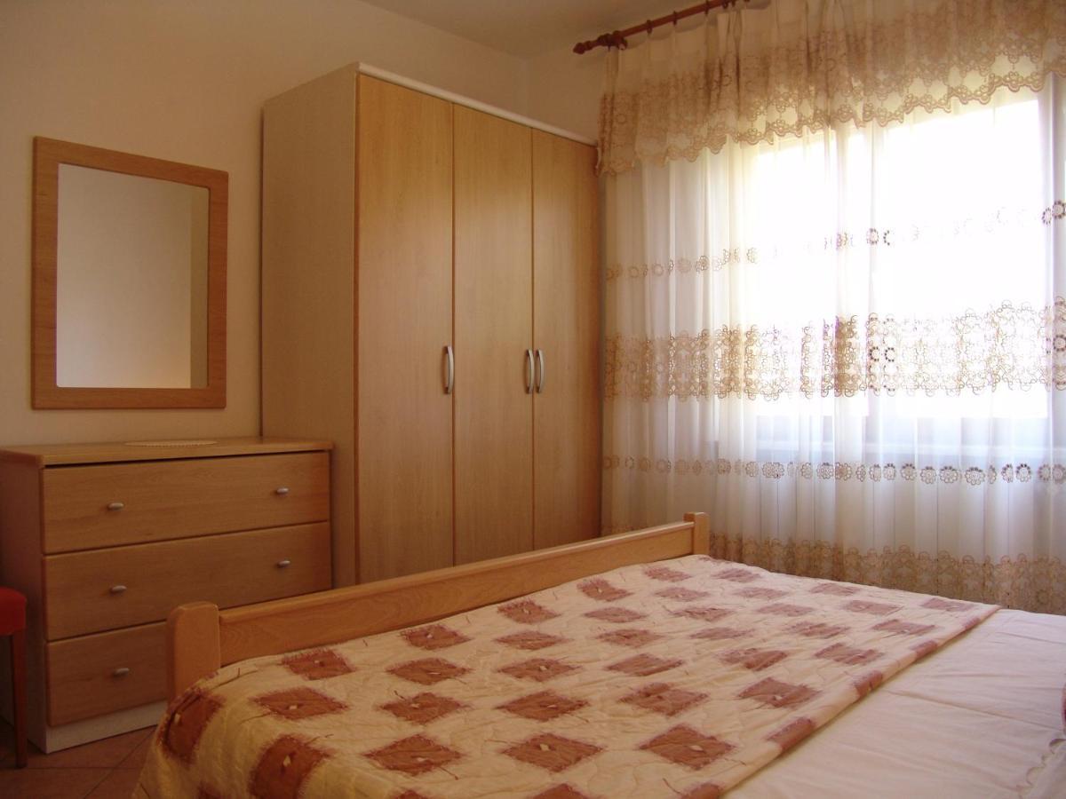 Apartments Bozica Krk Town Eksteriør bilde