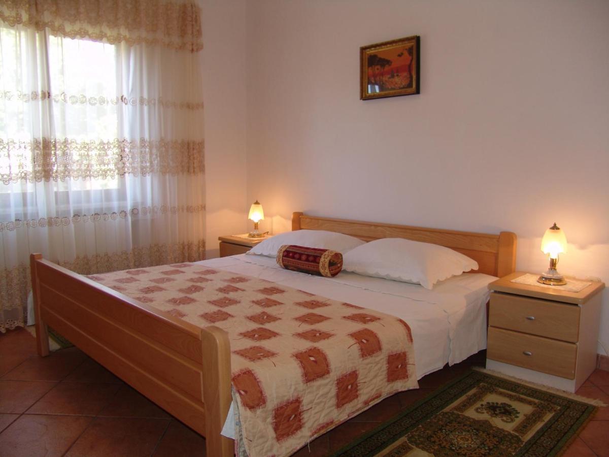 Apartments Bozica Krk Town Eksteriør bilde