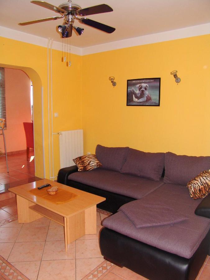 Apartments Bozica Krk Town Eksteriør bilde