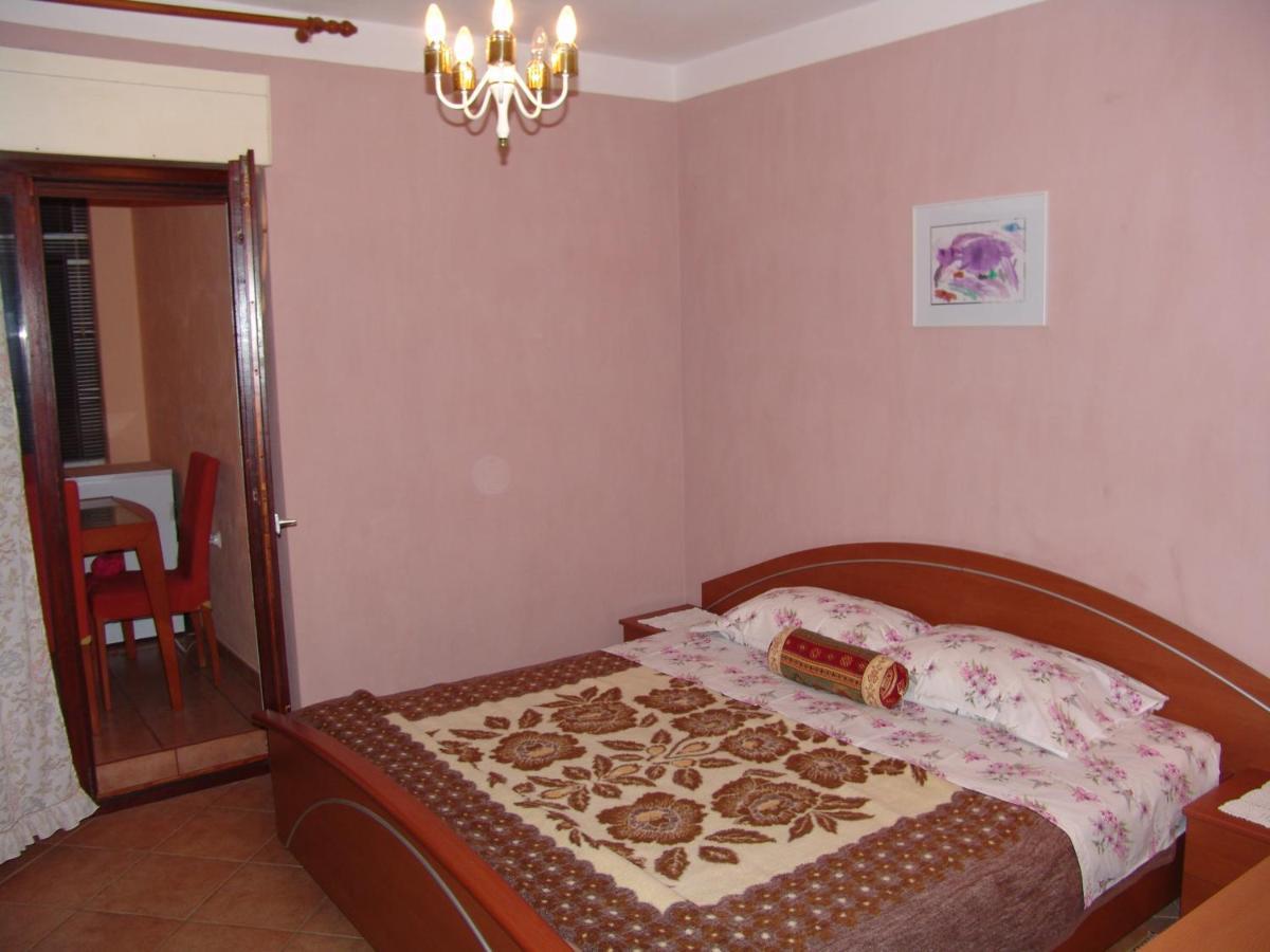 Apartments Bozica Krk Town Eksteriør bilde