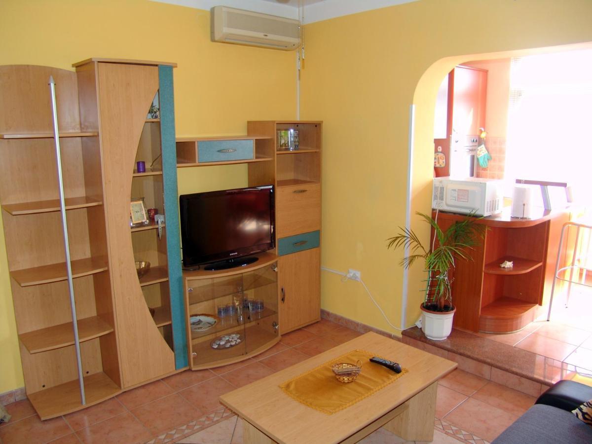 Apartments Bozica Krk Town Eksteriør bilde