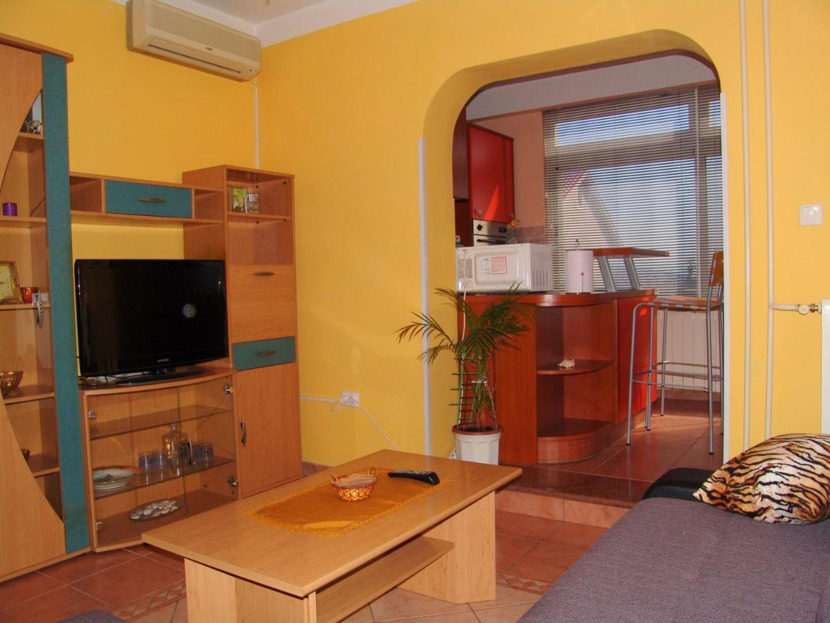 Apartments Bozica Krk Town Eksteriør bilde
